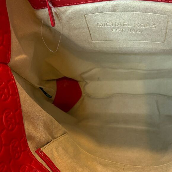 Michael Kors Logo Embossed Neoprene Large Tote - Picture 13 of 15